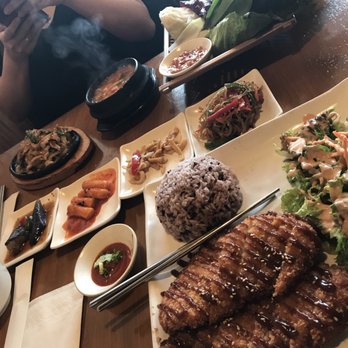 Makkal Chon - Chicken cutlet and teriyaki veggie wraps - Korean Near Me - Toronto, Ontario