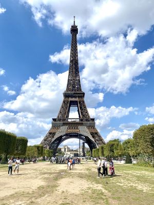 Champ de Mars by null
