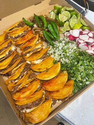 Aztecas Taco Truck by null