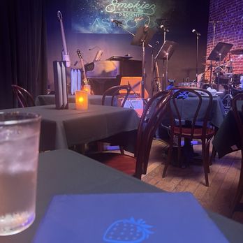 BLUE STRAWBERRY - Updated January 2026 - 73 Photos & 62 Reviews - 364 N ...