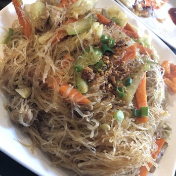 Neri's - Pancit Bihon was huge! - Filipino Near Me - Los Angeles, California Neri's - Pancit Bihon was huge! - Filipino Near Me - Los Angeles, California