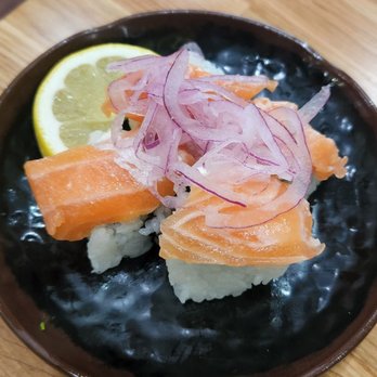 SushiStop Pasadena - (f049) Philly Salmon Roll - Sushi Bars Near Me - Pasadena, California SushiStop Pasadena - (f049) Philly Salmon Roll - Sushi Bars Near Me - Pasadena, California