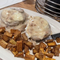 Big Belly Cafe - Big Belly Country Benedict