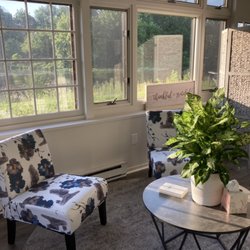 Effortless Hypnosis - We maintain a calm environment for you