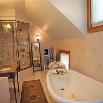 T C Smith Historic Inn - William & Mary Bath - Bed & Breakfast Near Me - Lake Geneva, Wisconsin T C Smith Historic Inn - William & Mary Bath - Bed & Breakfast Near Me - Lake Geneva, Wisconsin