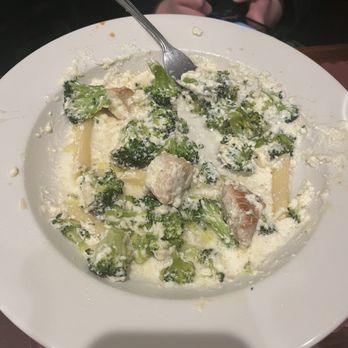 Kitty's Restaurant & Lounge - Curdled Chicken broccoli Alfredo. - Pizza Near Me - North Reading, Massachusetts