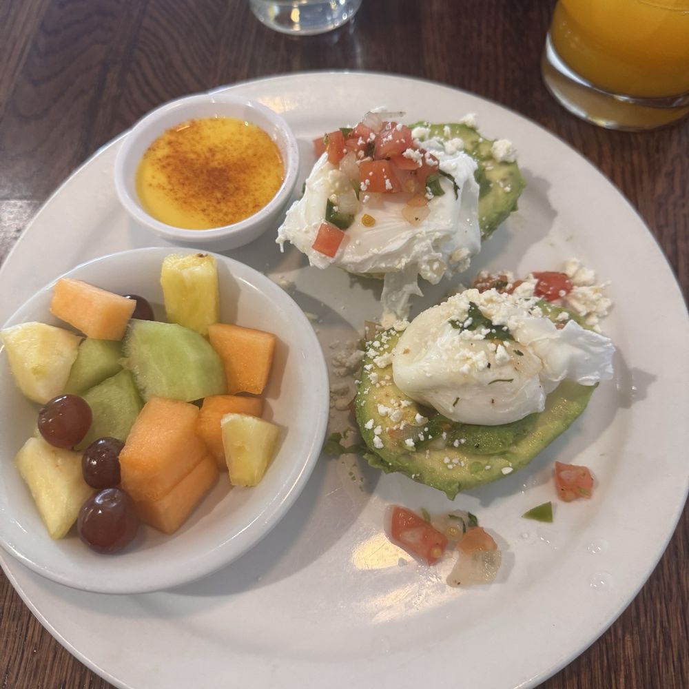 Over Easy - Paradise Valley - Avocado benedict - Breakfast & Brunch Near Me - Phoenix, Arizona