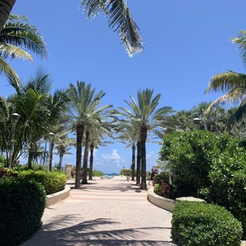 South Beach - Entrance to 15th Street - Beaches Near Me South Beach - Entrance to 15th Street - Beaches Near Me