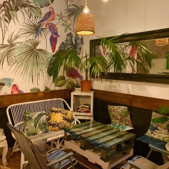 Kilele - Lounge area in the back with AC :) - Breakfast & Brunch Near Me - Barcelona, B Kilele - Lounge area in the back with AC :) - Breakfast & Brunch Near Me - Barcelona, B