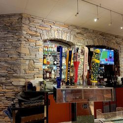 PGA Tour Grill - The Bar Area (11/07/24). #PGATourGrill #Honolulu #Oahu #Hawaii #Airport #Travel