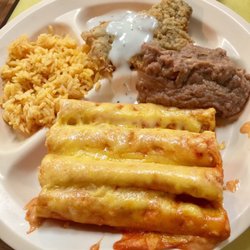 Taqueria Vallarta Number 6 - Buffet contents on plate...