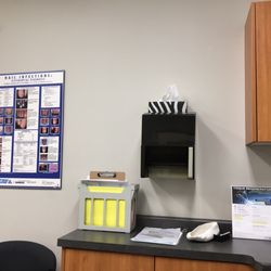 Family Foot Clinic and Orthotic Centre - Nice clean spacious room(lab1)