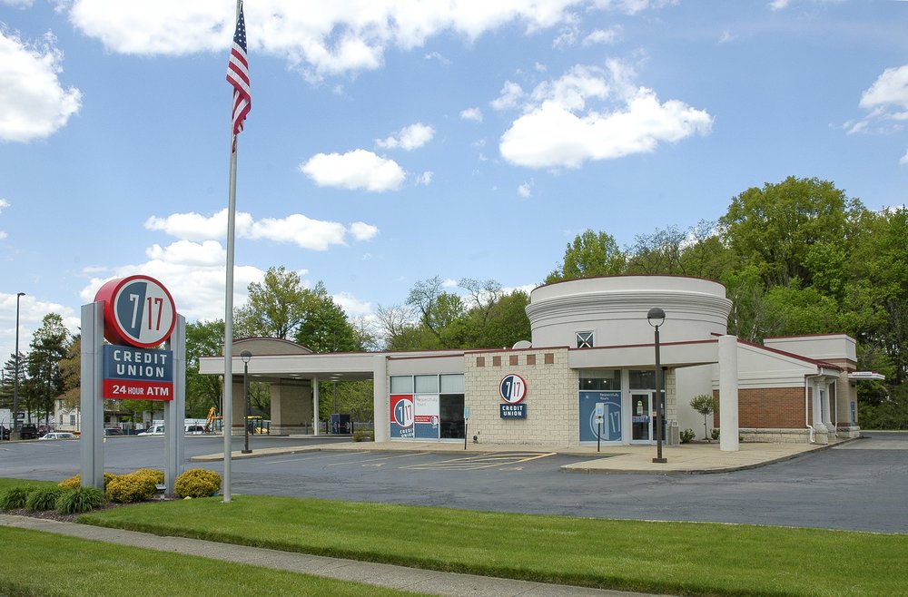 7 17 CREDIT UNION AUSTINTOWN OFFICE 6460 Mahoning Ave, Austintown