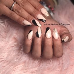 We are committed to help improve the self-esteem of every women by beautifying their hands and feet with our talents.