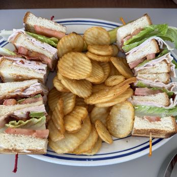 Beau's Tiny Diner - Diners Near Me - San Antonio, Texas Beau's Tiny Diner - Diners Near Me - San Antonio, Texas