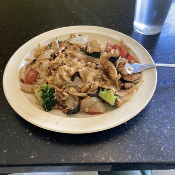 Koh Chang Thai Restaurant - Thai Near Me - Missoula, Montana