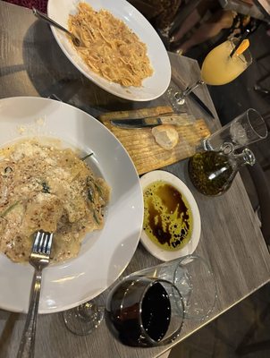 Wienstein & Gavino's by null