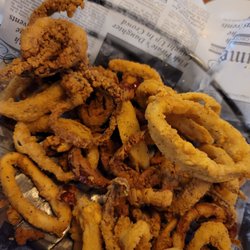 Naples At The Warehouse - Fried calamari is top notch comes with fried hot pickles Their pizza is outclassed every other neighbor competitors.