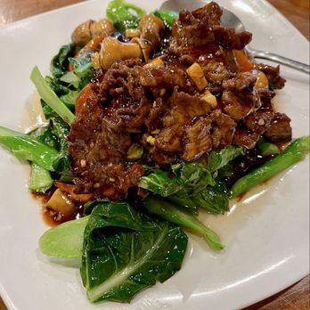 Dong Hai Chinese Restaurant - Beef with Chinese Broccoli & Chili - Chinese Near Me - Garland, Texas Dong Hai Chinese Restaurant - Beef with Chinese Broccoli & Chili - Chinese Near Me - Garland, Texas