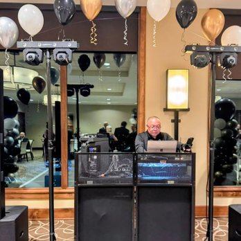 iMobile DJs - Our DJ Aldwin at the Almaden Country Club ballroom. - DJs Near Me