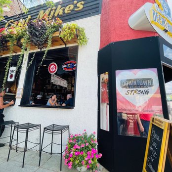 Captain Mike's - Exterior - Burgers Near Me - Kenosha, Wisconsin
