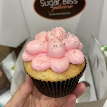 Sugar Bliss - Champagne cupcake - Cupcakes Near Me - Chicago, Illinois Sugar Bliss - Champagne cupcake - Cupcakes Near Me - Chicago, Illinois