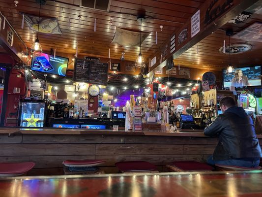 Wildhorse Bar & Grill