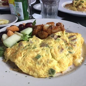 Cajun Queen - Sausage and green pepper omelet with home fries and fresh fruit - Cajun/Creole Near Me - Charlotte, North Carolina