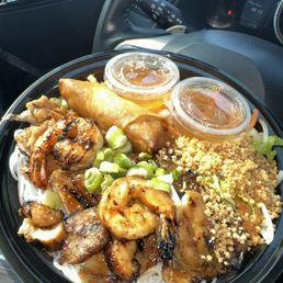 Chicken vermicelli bowl combo Chicken vermicelli bowl combo