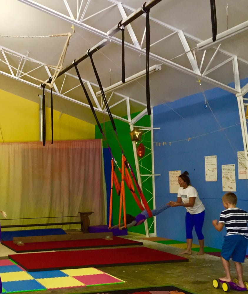 Social spots from Berkcirque