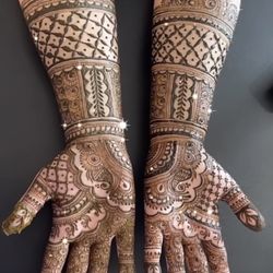 Henna By Farah Shabbir
