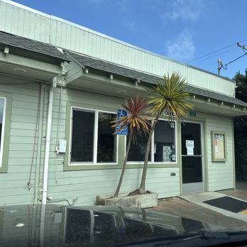 Shamrock Ranch Kennels & Stables - Front Office - Pet Training Near Me - Pacifica, California Shamrock Ranch Kennels & Stables - Front Office - Pet Training Near Me - Pacifica, California