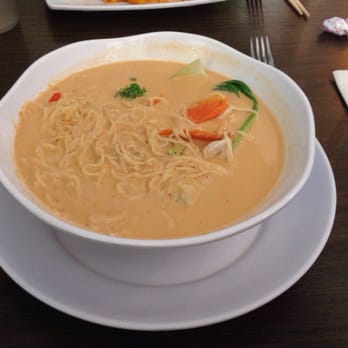 Drunken Noodle - Baker Gaeng - Noodles Near Me - Fargo, North Dakota