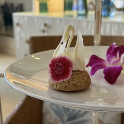 Halekulani Afternoon Tea - A pretty swan