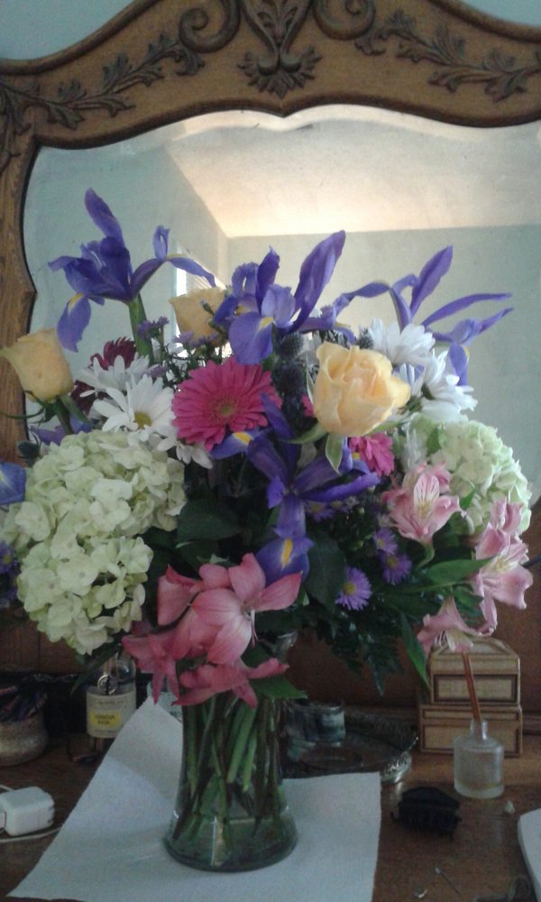 YOUNGS FLOWER CART Updated September 2024 Matthews, North Carolina