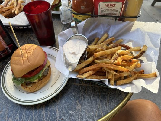 Ethyl's Bar & Restaurant by null