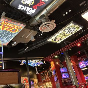 Rock & Brews - Inside decor - Brewpubs Near Me - Ridgefield, Washington Rock & Brews - Inside decor - Brewpubs Near Me - Ridgefield, Washington