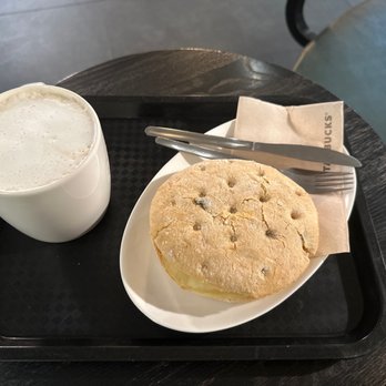 Starbucks - Frühstück - Coffee & Tea Near Me - Frankfurt, HE Starbucks - Frühstück - Coffee & Tea Near Me - Frankfurt, HE