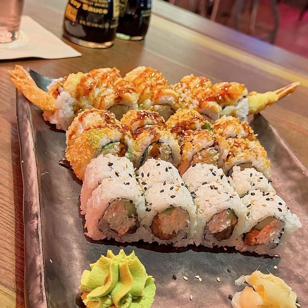 Blue Sushi Sake Grill - Tidal Wave Roll, Crunchy Blue, Cabo Roll - Sushi Bars Near Me - Surprise, Arizona