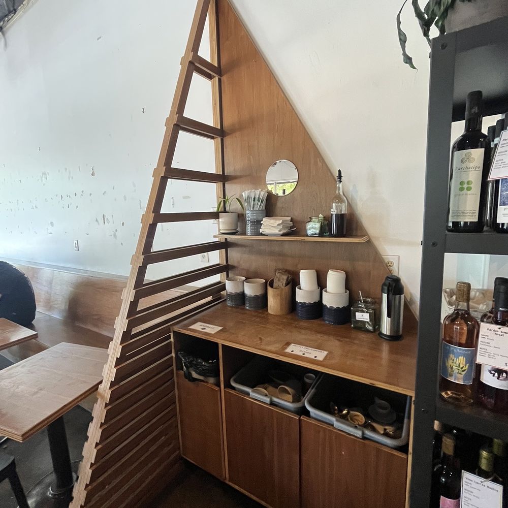 Broadcast Coffee Roasters - Self-serve kiosk - Coffee & Tea Near Me - Seattle, Washington Broadcast Coffee Roasters - Self-serve kiosk - Coffee & Tea Near Me - Seattle, Washington