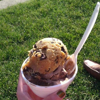 Cookie Dough Creations - Caffeinated peanut butter ice cream with peanut butter cookie dough on top. - Ice Cream & Frozen Yogurt Near Me - Naperville, Illinois