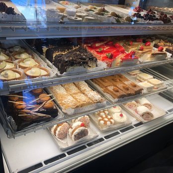 Buenos Aires Bakery & Cafe - Pastry to try in another chance by the area - Bakeries Near Me - Miami Beach, Florida