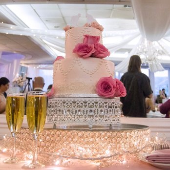 Calabasas Flowers - Gorman Wedding - Flowers for Wedding Cake - Florists Near Me