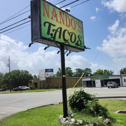 Nando’s Tacos