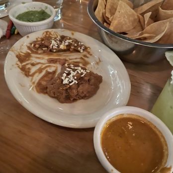 Gallo Blanco - Frijoles - Mexican Near Me - Phoenix, Arizona Gallo Blanco - Frijoles - Mexican Near Me - Phoenix, Arizona