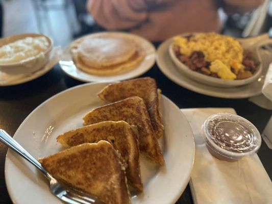 Daley's Restaurant by null