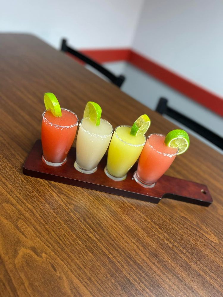 Salsa’s Mexican Grill Express Logo