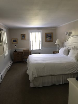 Huntting Inn by null