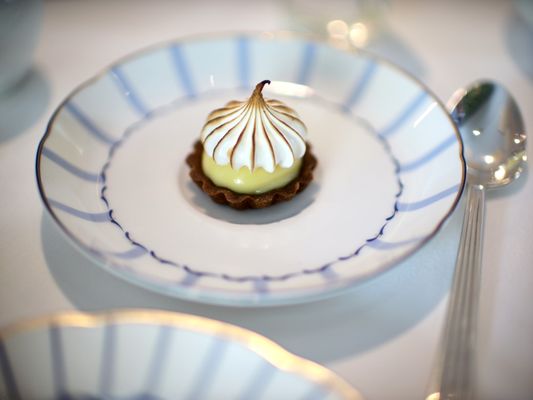 Bonheur Ice Cream and Pie by null