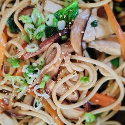 Cute Robot Japanese Kitchen - Shoyu Butter Noodles with Chicken